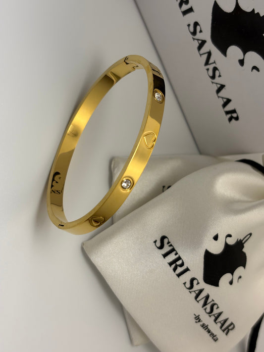 AD Stone & Heart  Bracelet -18k Gold plated