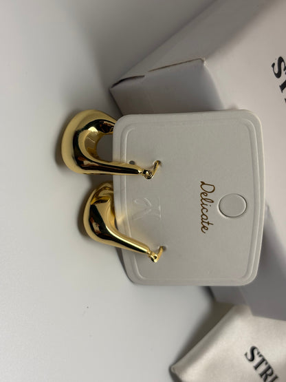 Chunky Statment Hoop Earrings-18k Gold plated