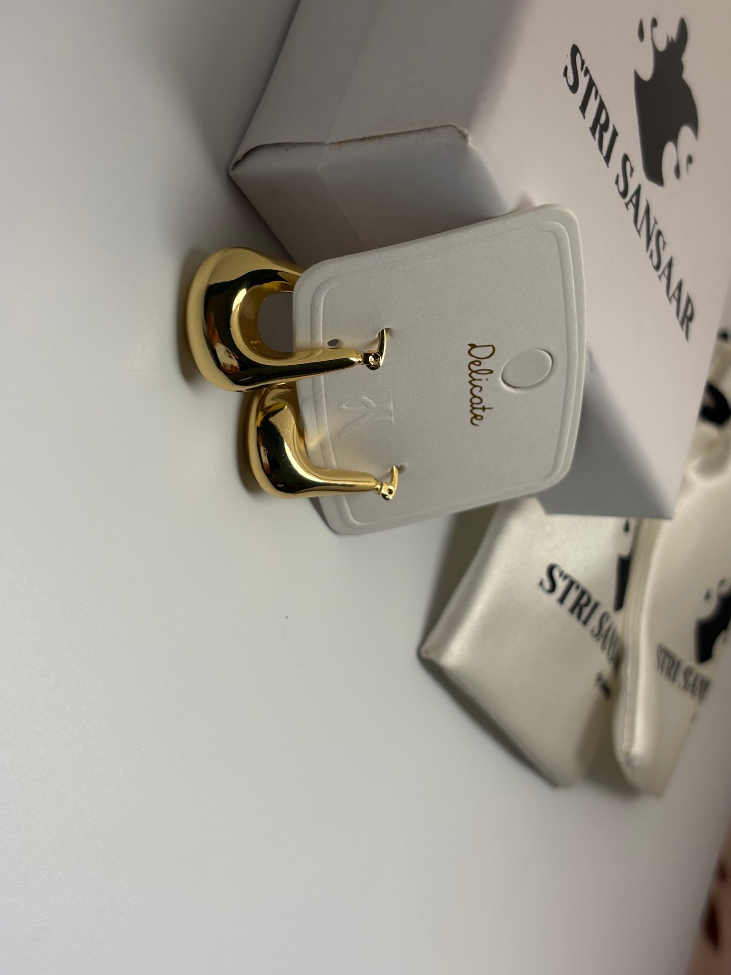 Chunky Statment Hoop Earrings-18k Gold plated