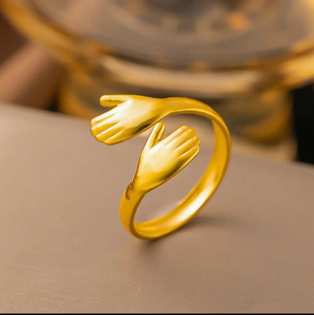 Hug Ring -18k Gold plated