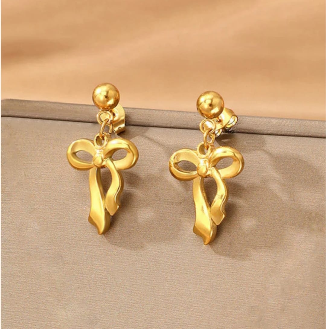 Bow Earings -18k Gold plated